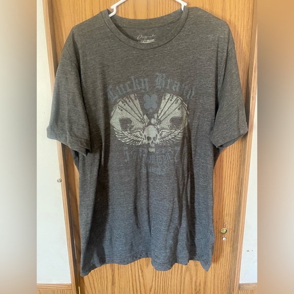 Lucky Brand Men’s XL Graphic Tee Skull Wings Shamrock Gray Short Sleeve T-Shirt - Picture 2 of 8